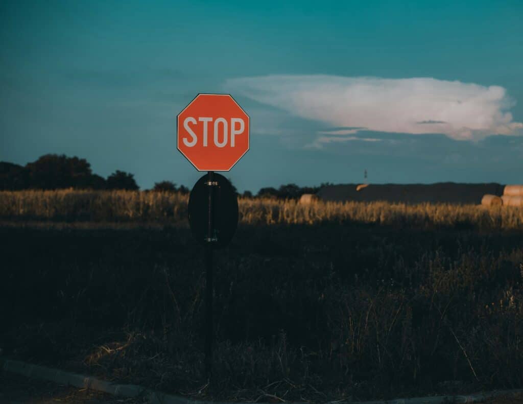 Setting Boundaries vs. Setting Ultimatums